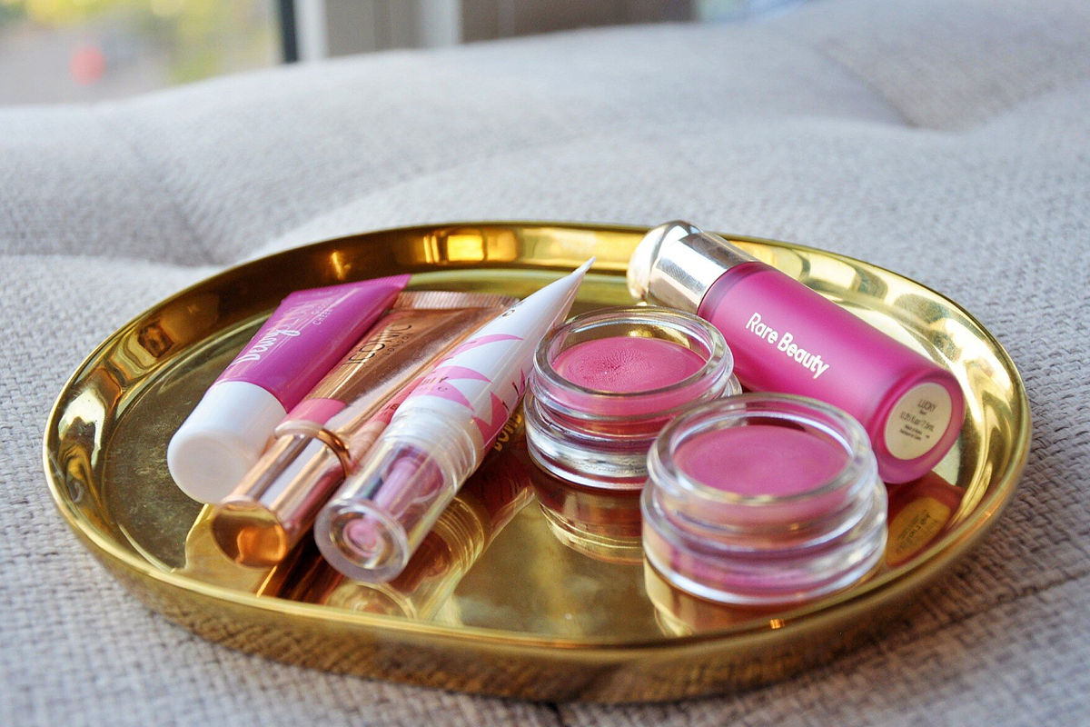 Features Of Iconic London Sheer Blush