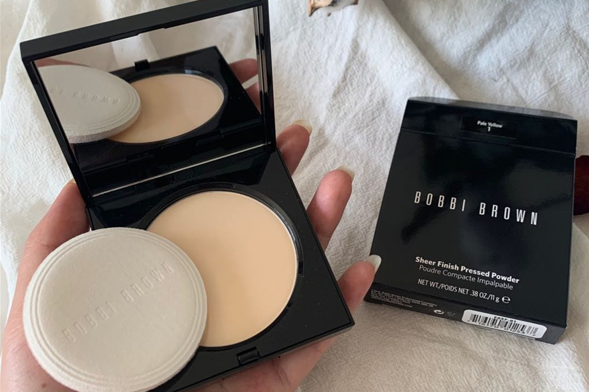 Why You Should Use Bobbi Brown’s Sheer Finish Pressed Powder